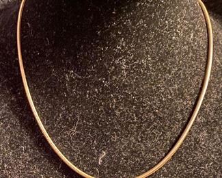 Costume Jewelry Serpentine Style Necklace $8