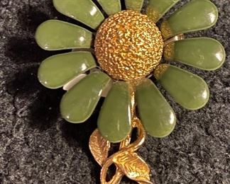 Costume Jewelry Daisy Olive Green Broach $12