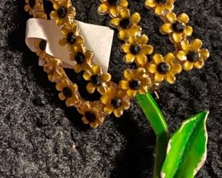 Costume Jewelry Weiss Black Eyed Susan's Broach $12