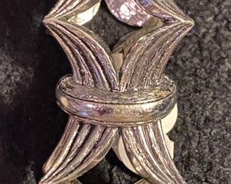 Costume Jewelry Modern Bracelet $6