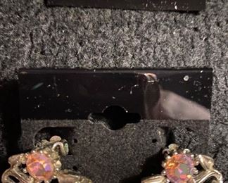 Costume Jewelry Vintage Aurora Broiales Rhinestone Clip On Earrings Set $14