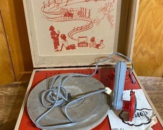 Vintage Lionel Spear Electronic Phonograph Nursery Rhymes $35
