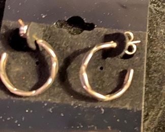 Costume Jewelry Pierced Earrings $4