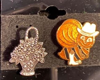 Costume Jewelry Pair Tie Tac Pins Floral Basket & Bee/Bowevel $8
