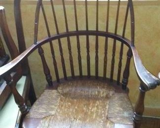Amish Comb back Windsor chair $250
