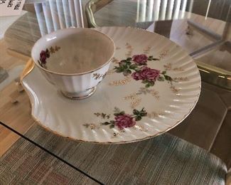 #14 LUNCHEON SET FOR FOUR $10