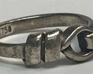 https://www.ebay.com/itm/124135449805 RX126: TIFFANY AND CO. STERLING SILVER AND 18K GOLD RING $200