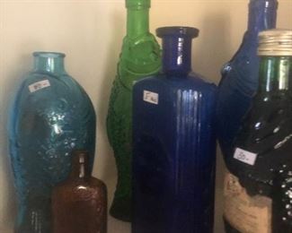 #28
Various antique and vintage bottles
Additional pictures
Prices vary