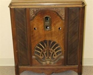 1Philco Floor Radio