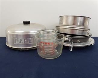 Vintage Baking Lot https://ctbids.com/#!/description/share/365995