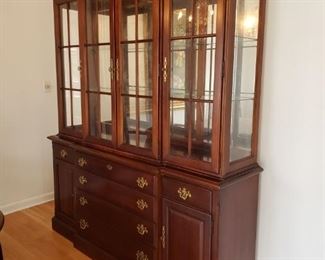 Vintage Stanley Furniture Breakfront/Hutch https://ctbids.com/#!/description/share/367448