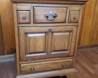 Side Table/Night Stand https://ctbids.com/#!/description/share/371903