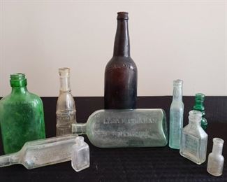 Antique Advertising Bottles https://ctbids.com/#!/description/share/362025