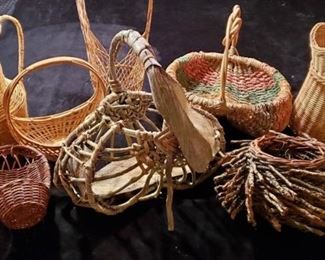 Baskets https://ctbids.com/#!/description/share/365982