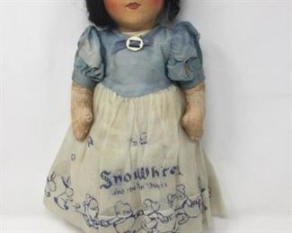 Vintage Snow White Doll https://ctbids.com/#!/description/share/372244 