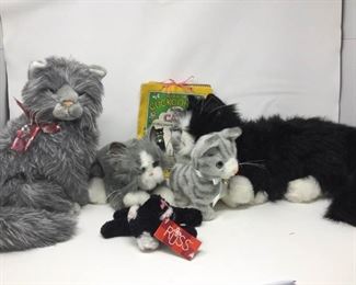 HypoAllergenic Cats feat. Furreal Friends https://ctbids.com/#!/description/share/372731