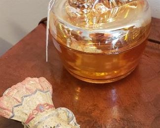 Carnival glass Scottie lid, vintage "hand" for note keeping