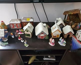 CHRISTMAS VILLAGES 