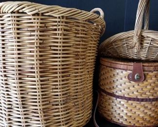 Basket Collection https://ctbids.com/#!/description/share/371971