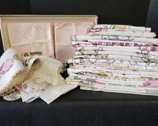 Collection of Vintage Table Runners
https://ctbids.com/#!/description/share/371981