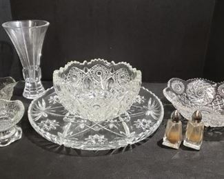 Collection of Glassware https://ctbids.com/#!/description/share/371923