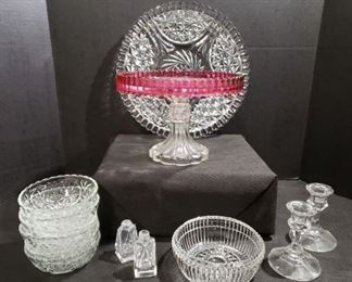 Glass Bowls, Candle Stick Holders & More https://ctbids.com/#!/description/share/371921
