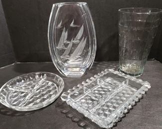 Vases and Ashtrays https://ctbids.com/#!/description/share/371924