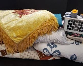 Quilts, Table Cloths & Sewing Supplies https://ctbids.com/#!/description/share/371945