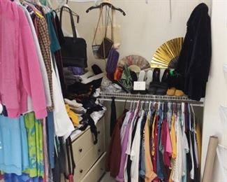 CLOTHES/SHOES/PURSE LOT - $50