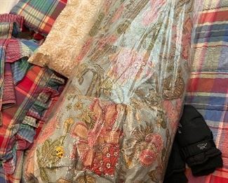 Lot 234 floral king size comforter $30. NOW $20