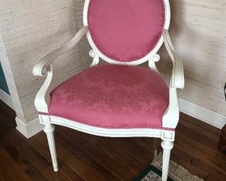 Beautiful French Country Arm chair
Pink Damask upholstery
Excellent condition
$300