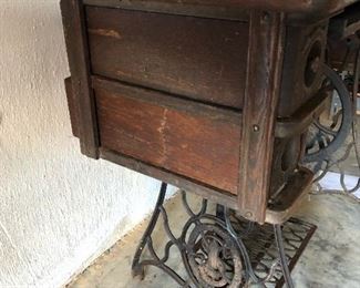 Antique Singer sewing machine
$100