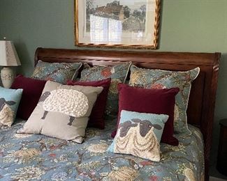 King sized sleigh bed (Mahogany)
Includes mattress and springs
Excellent condition
$700. Sold only as a set. Sold