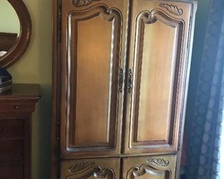 Beautiful entertainment armoire
$250