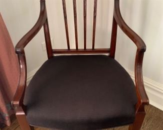 Set of 10 chairs perfect condition  $1200