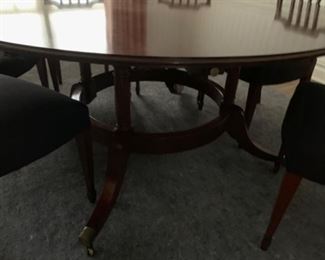Round DR table. $900