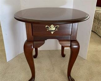 Broyhill Round Side Table