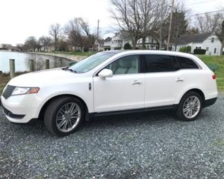 2015 Lincoln MKT ecoboost with approx 66,000 miles.
