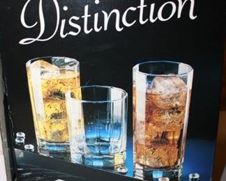 #28  Distinction 18 Piece Glass Set    