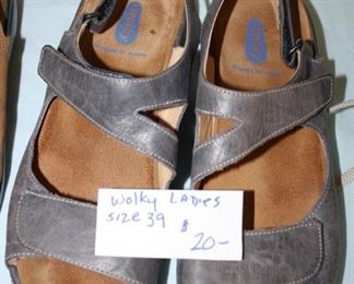 #55f,   Size 39  VG Cond 