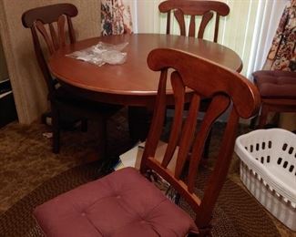 Table + 4 chairs different view. 