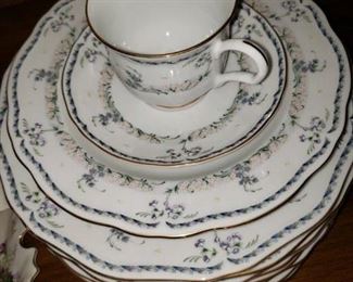 Serving of 8 plus serving pieces
Mikasa-$175