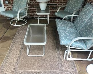 Outdoor 5x7' area rug $38.00