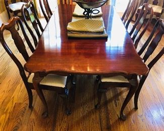 Pennesylvania House dining room table including extra leaf & table pads (neither shown) with 6 chairs + 2 arm chairs for the head of the table! $949.00
Measuring: 42 inches wide x 77 inches w/ one leaf in (each leaf is 15 inches), 29 inches high