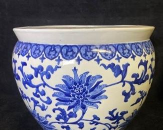 049m Blue  White Chrysanthemum Planter