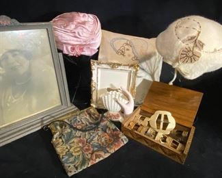 039m Vtg Hats, Purse, Buckles, Clips  More