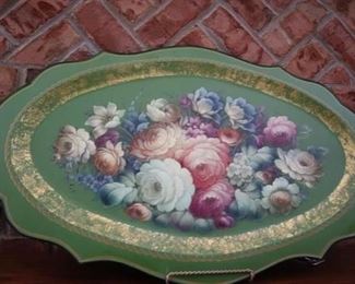 $275.00
Metal hand painted tray 31” x 19”
