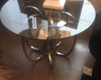 Milo Baughman Side Table: $395