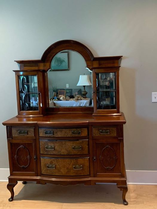 $1,200

Beautiful Antique English Sideboard.  The price is negotiable. 