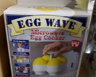 Egg Wave New in box Microwave egg cooker $8